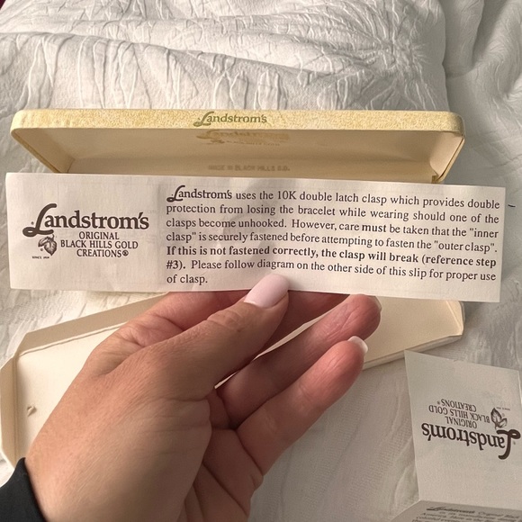 Vintage Landstrom’s Tri Color 10 Karat Black Hills Gold Heart Leaf Bracelet - Picture 7 of 15